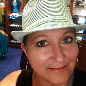 Meet your Posher, Colette